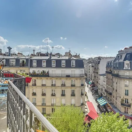 Apartment Parisian In Montmarte By Guestready